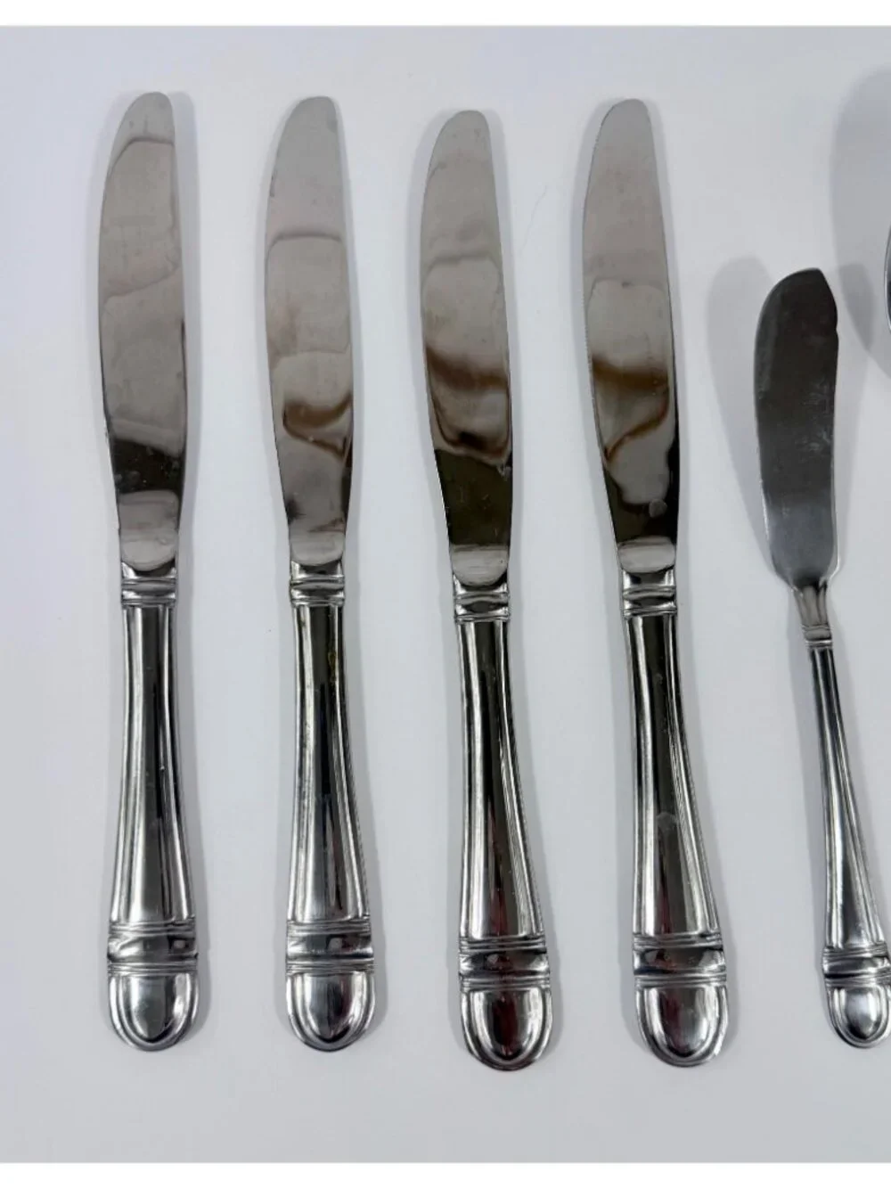 International Silver INS669 Pattern Set Of 8 Stainless Steel Replacement Flatwar